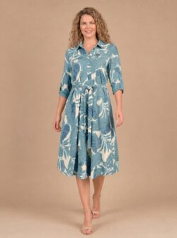 Kleed met kraag en knoopjes 3/4 mouw | jeans